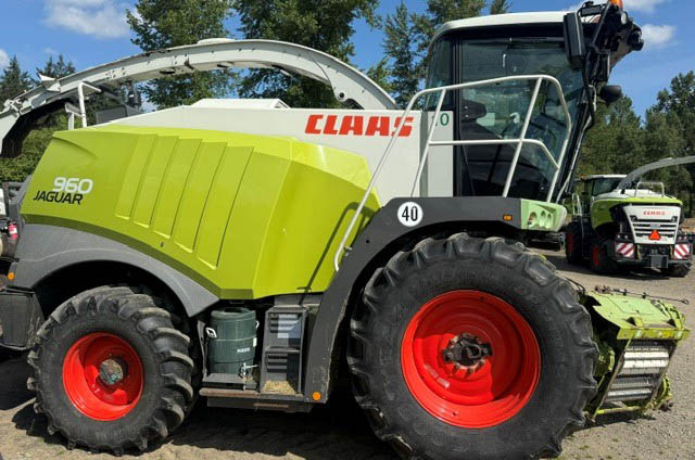 2012 CLAAS Jaguar 960 Forage Harvester - Image 2
