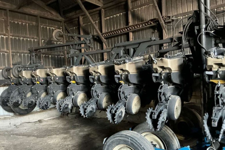 Kinze Planters - Image 17
