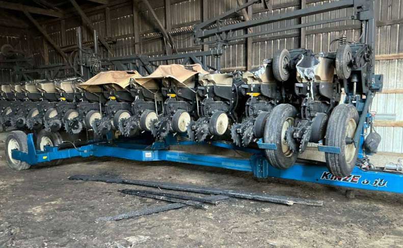 Kinze Planters - Image 19