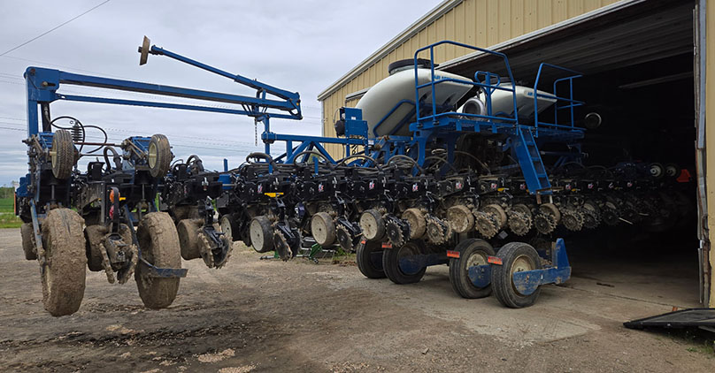2012 Kinze 3600 ASD 16/32 Planter