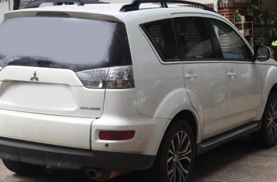 2012 Mitsubishi Outlander - Image 3