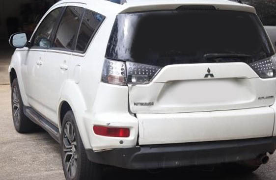 2012 Mitsubishi Outlander - Image 4