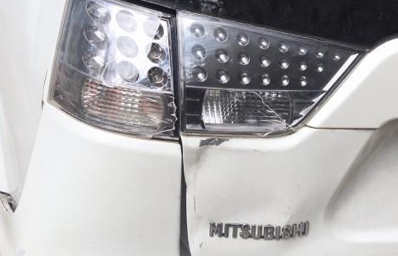 2012 Mitsubishi Outlander - Image 6