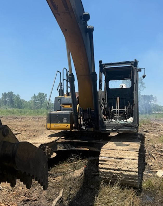 2013 Caterpillar 320E Excavator - Image 3