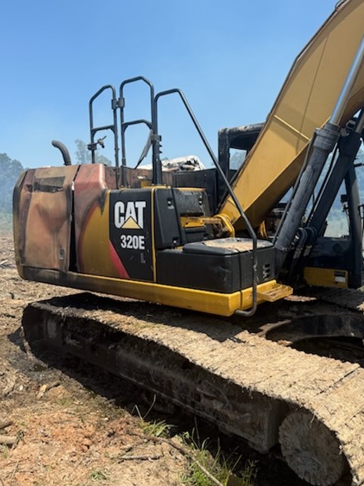 2013 Caterpillar 320E Excavator - Image 6