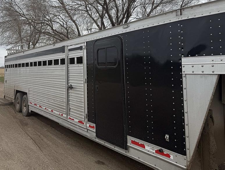 2013 M.H. EBY Inc. Trailer - Image 2