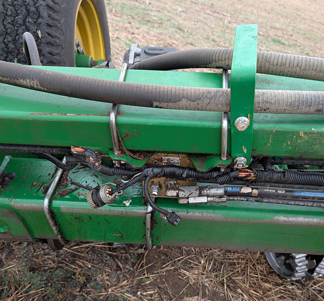 2013 John Deere 1770NT Planter - Image 15