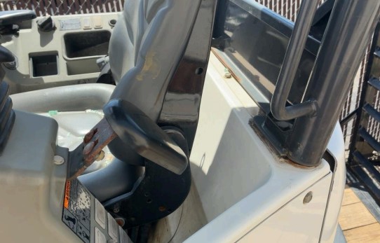 2014 Bobcat E32 Excavator - Image 16