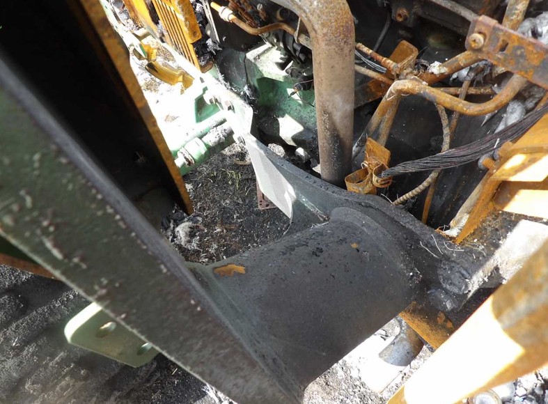 2014 John Deere 5065E Tractor - Image 21