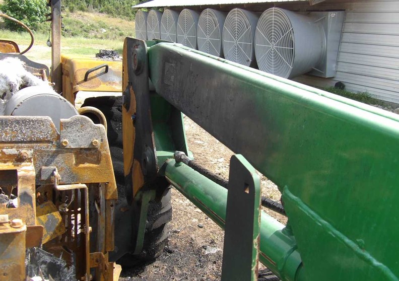 2014 John Deere 5065E Tractor - Image 22