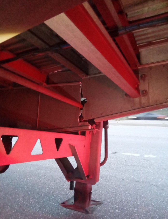 2015 Manac Flatbed Trailer - Image 3