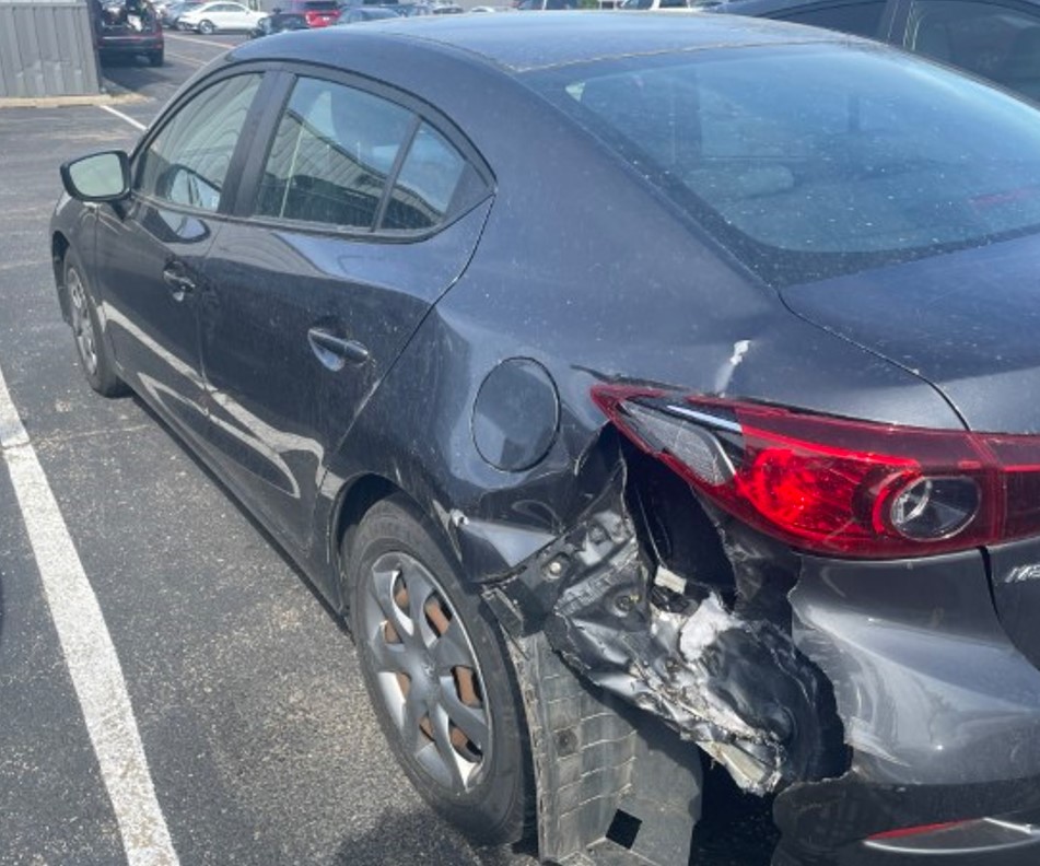 2015 Mazda 3 - Image 6