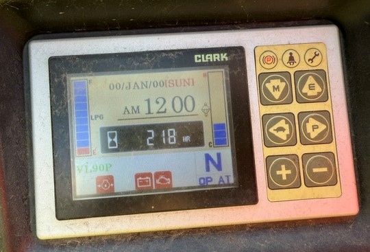 2016 Clark C40L Forklift - Image 7