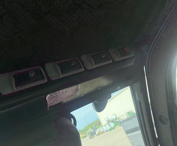 2016 John Deere XUV 825 - Image 8