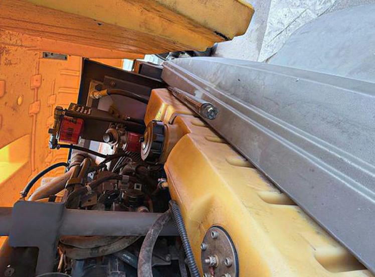 2017 Atlas Copco XAS185 Air Compressor - Image 16