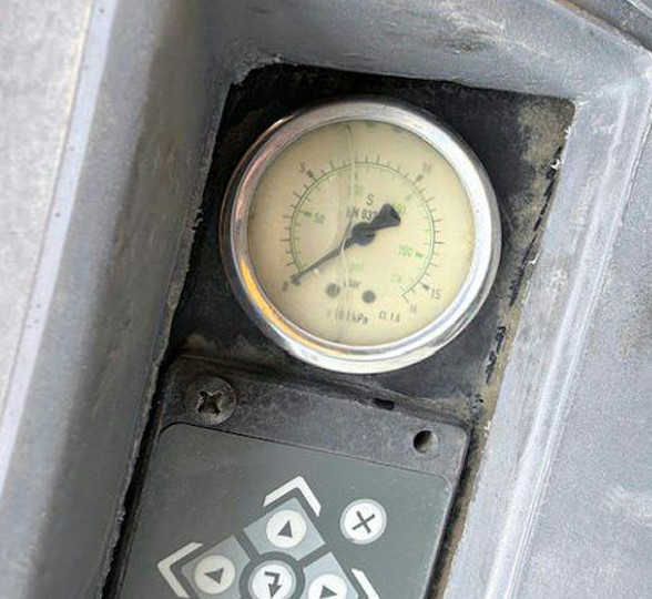 2017 Atlas Copco XAS185 Air Compressor - Image 24