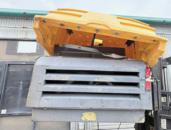 2017 Atlas Copco XAS185 Air Compressor - Image 3