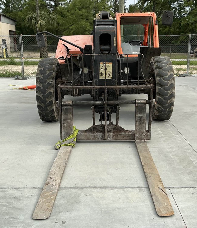 2018 JLG 742 Telehandler - Image 2