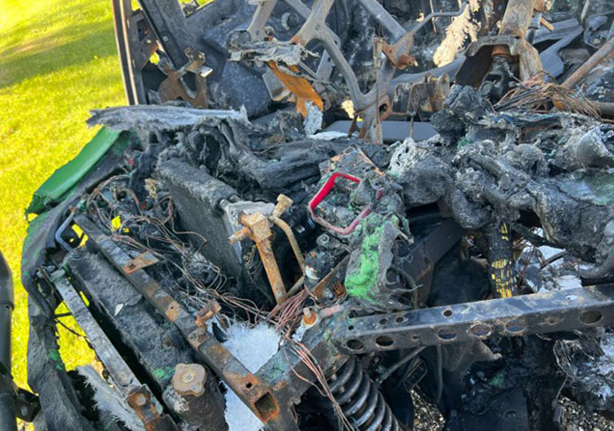 2018 John Deere Gator XUV835R - Image 18