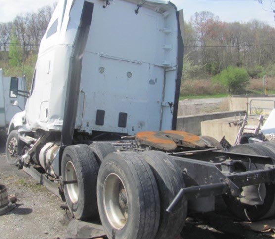 2018 Kenworth T680 - Image 2
