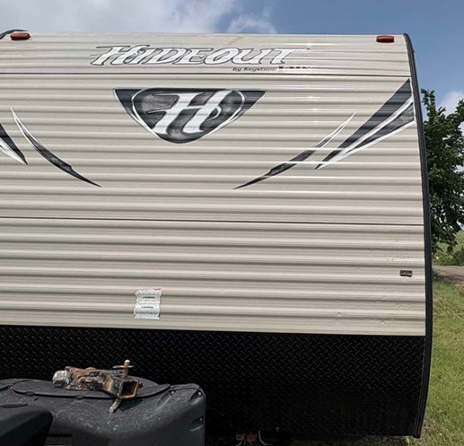 2018 Keystone Hideout Camper - Image 5