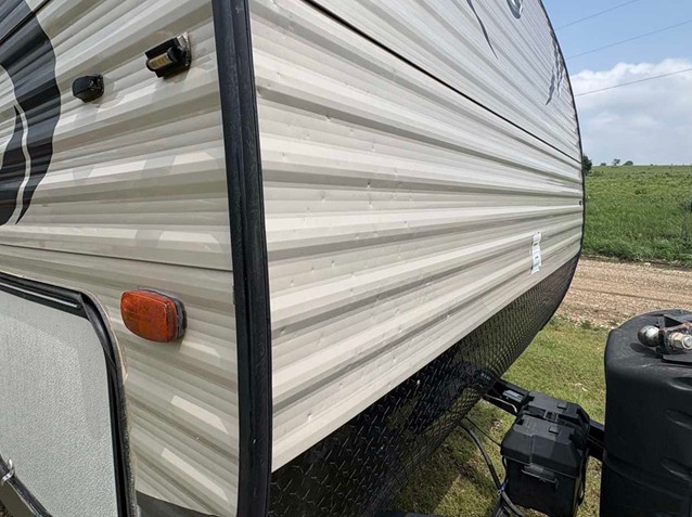 2018 Keystone Hideout Camper - Image 6