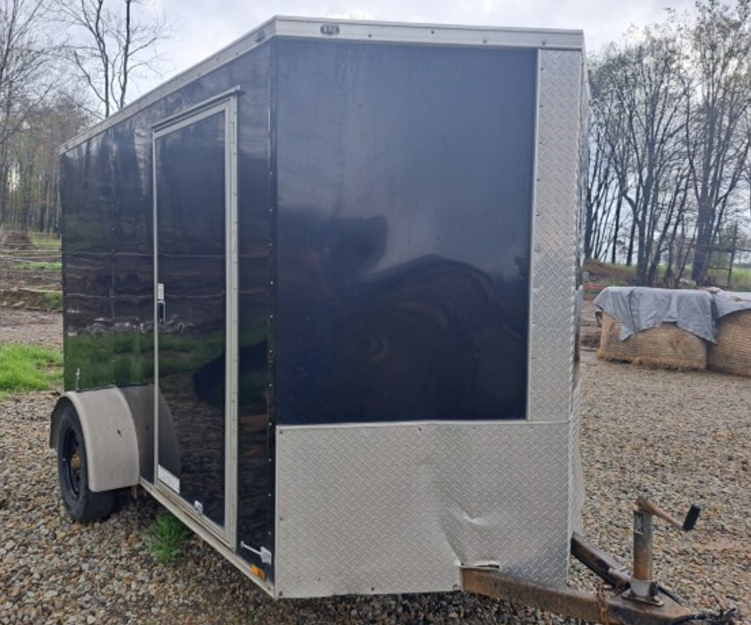 2019 Anvil Enclosed Trailer - Image 2