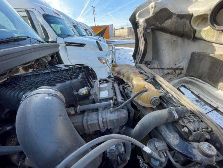 2019 Freightliner Cascadia - Image 14