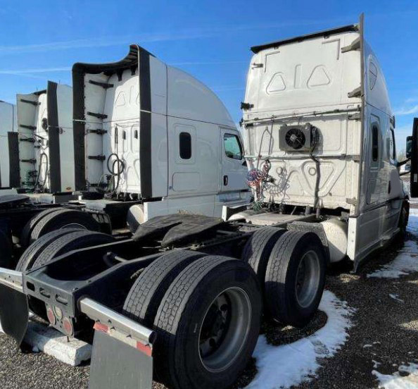 2019 Freightliner Cascadia - Image 5