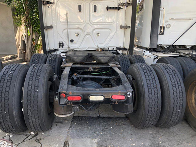 2019 Freightliner Cascadia - Image 5