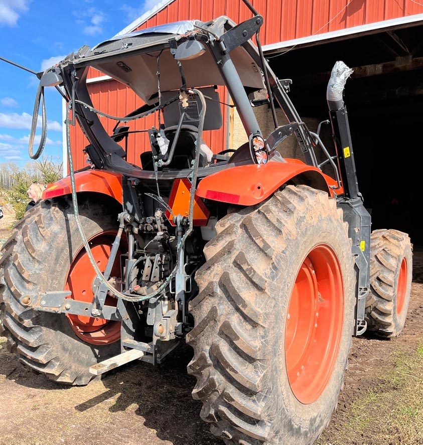 2019 Kubota M6-141 Tractor - Image 4