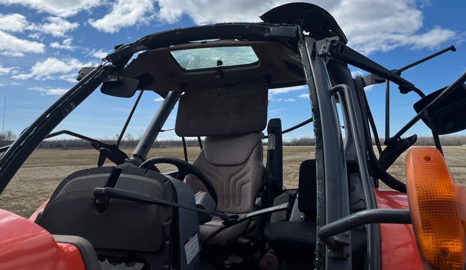 2019 Kubota M6-141 Tractor - Image 5