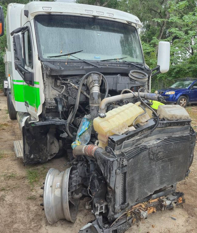2019 Peterbilt 579 - Image 2