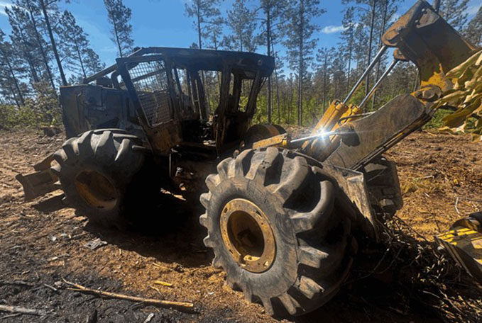 2019 Tigercat 620E Grapple Skidder - Image 2