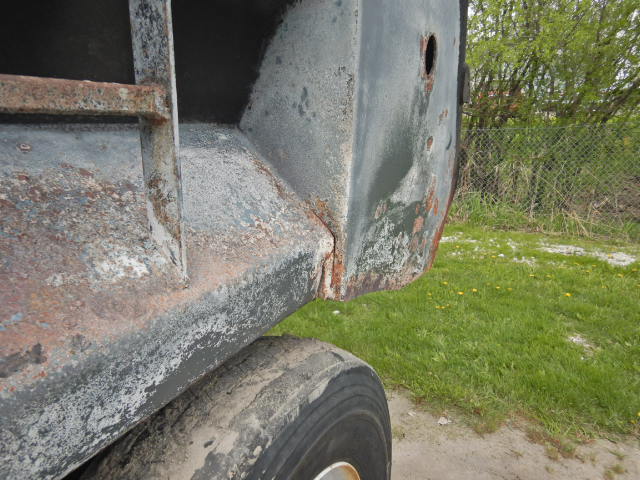 2019 Western Star 4900SB Dump Truck - Image 10