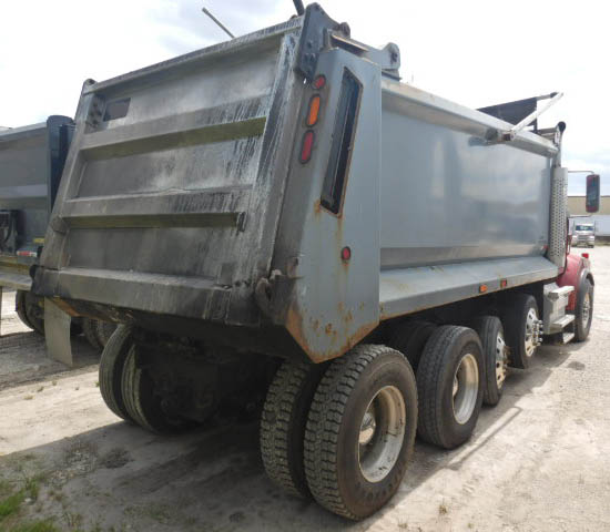 2019 Western Star 4900SB Dump Truck - Image 3