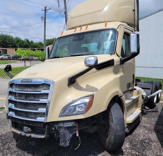 2020 Freightliner New Cascadia - Image 2