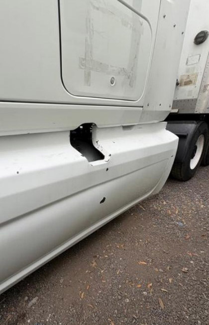 2020 International LT625 Sleeper Cab - Image 15