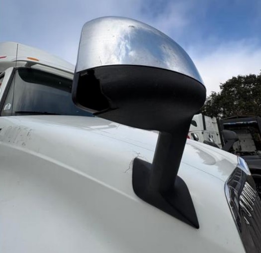 2020 International LT625 Sleeper Cab - Image 18