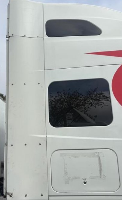 2020 International LT625 Sleeper Cab - Image 23