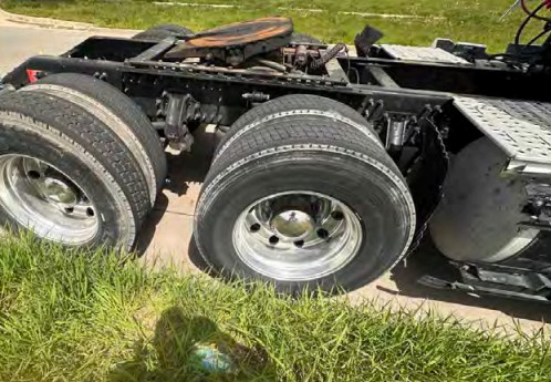 2020 Volvo VNL - Image 18