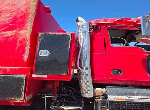 2022 Mack Granite GR64F Hot Oil Injection Truck - Image 7