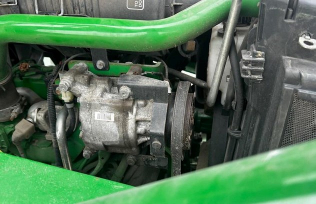 2022 John Deere 4066R Tractor - Image 8