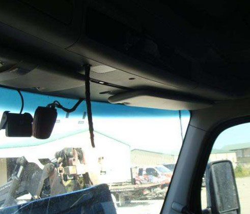 2022 Kenworth T680 - Image 11