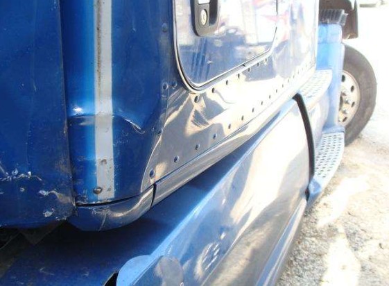 2022 Kenworth T680 - Image 18