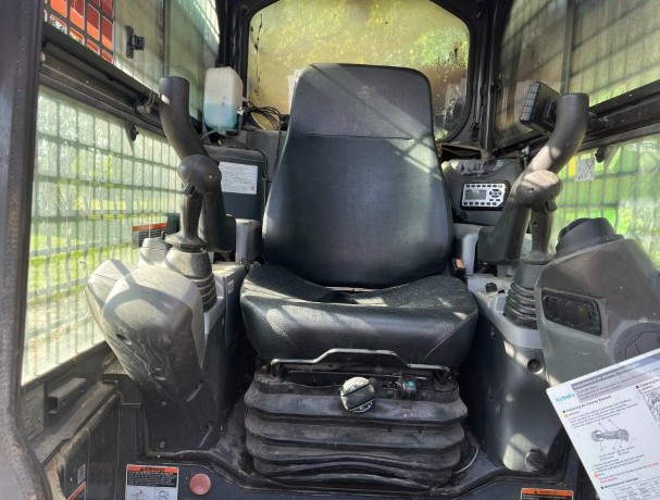 2022 Kubota SVL 75-2 Compact Track Loader - Image 28