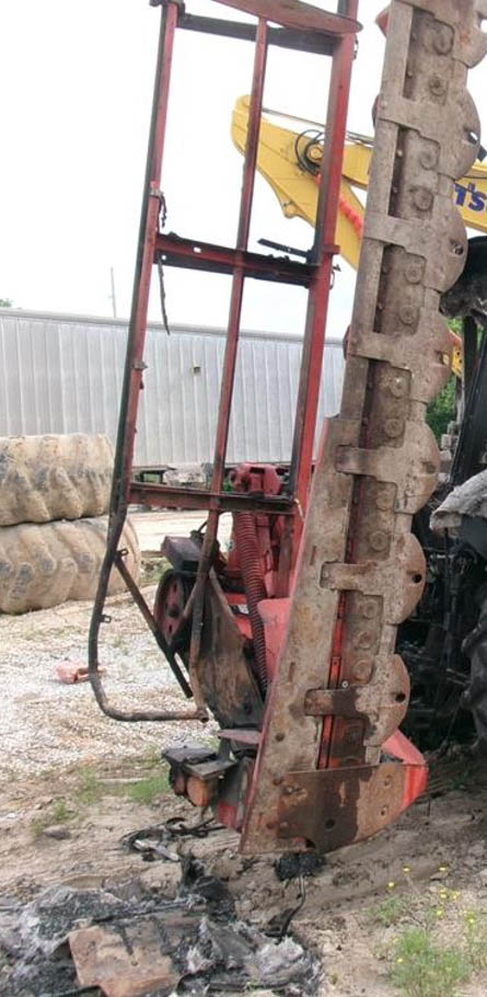 2011 John Deere 5083 Tractor with Mower - Image 9