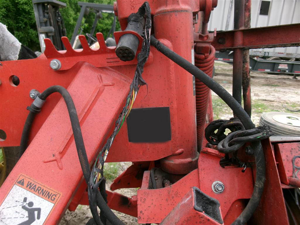 2011 John Deere 5083 Tractor with Mower - Image 14