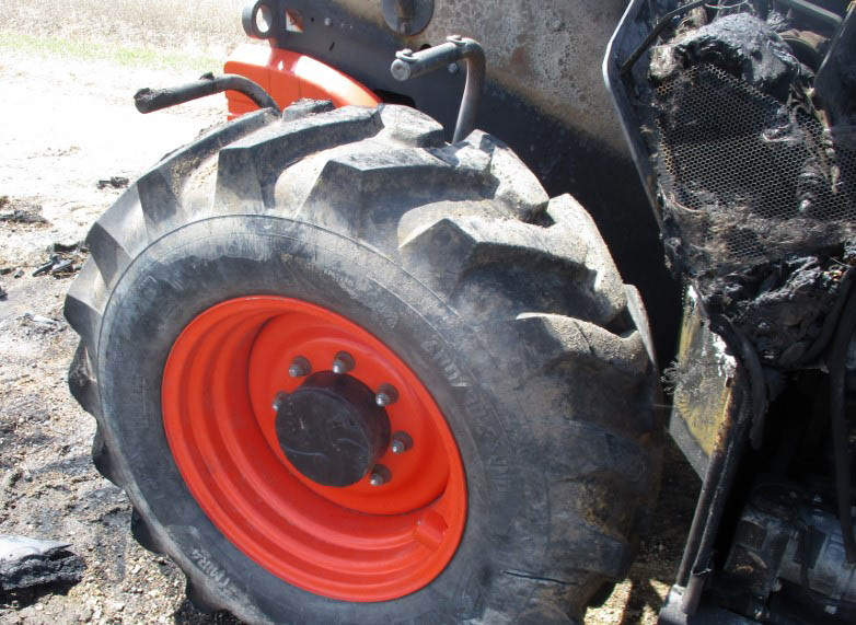 2023 Bobcat TL923 Telehandler - Image 2