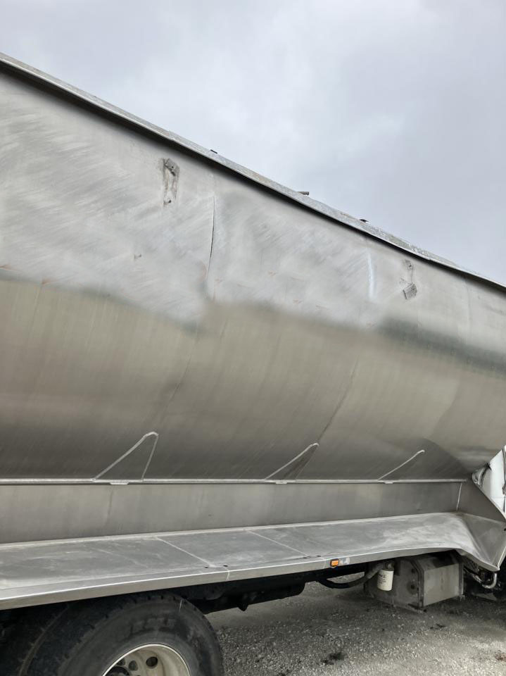 2024 Freightliner 114SD Feed Truck - Image 16